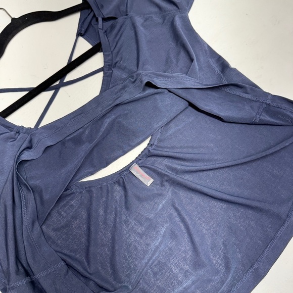 FP Freemovement Elegant Navy Blue Women's crop Top size S - Picture 9 of 10